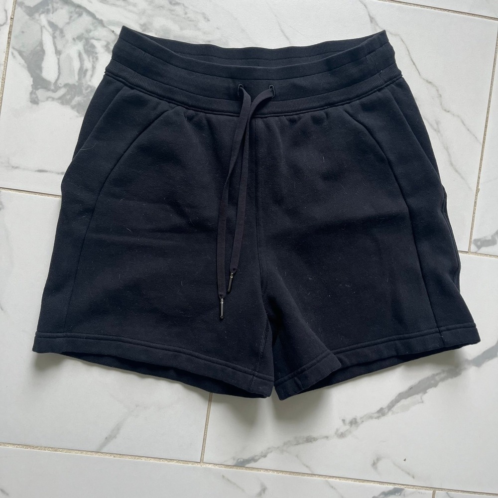 Lululemon scuba high rise 5' shorts black color size 6